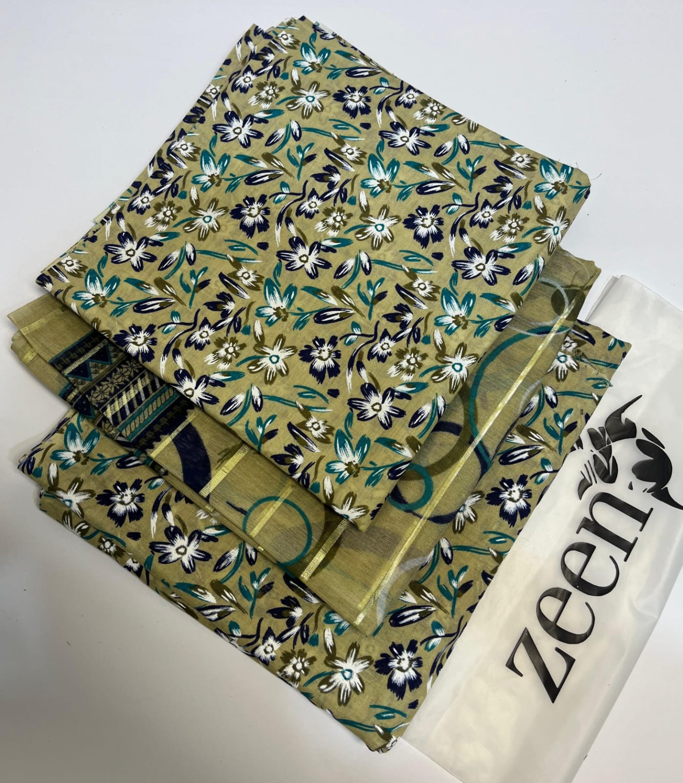 Zeen Printed Lawn Unstitched 3Piece D-011