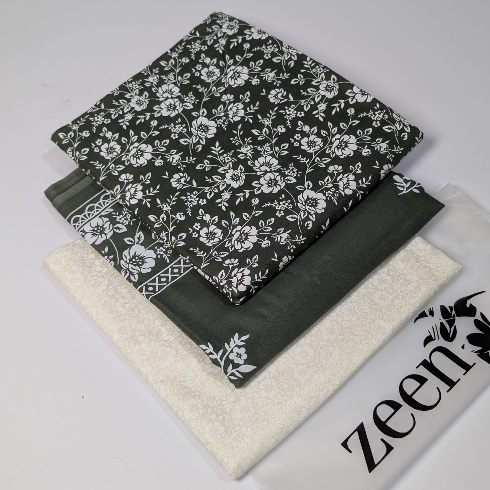 Zeen Printed Lawn Unstitched 3Piece D-68