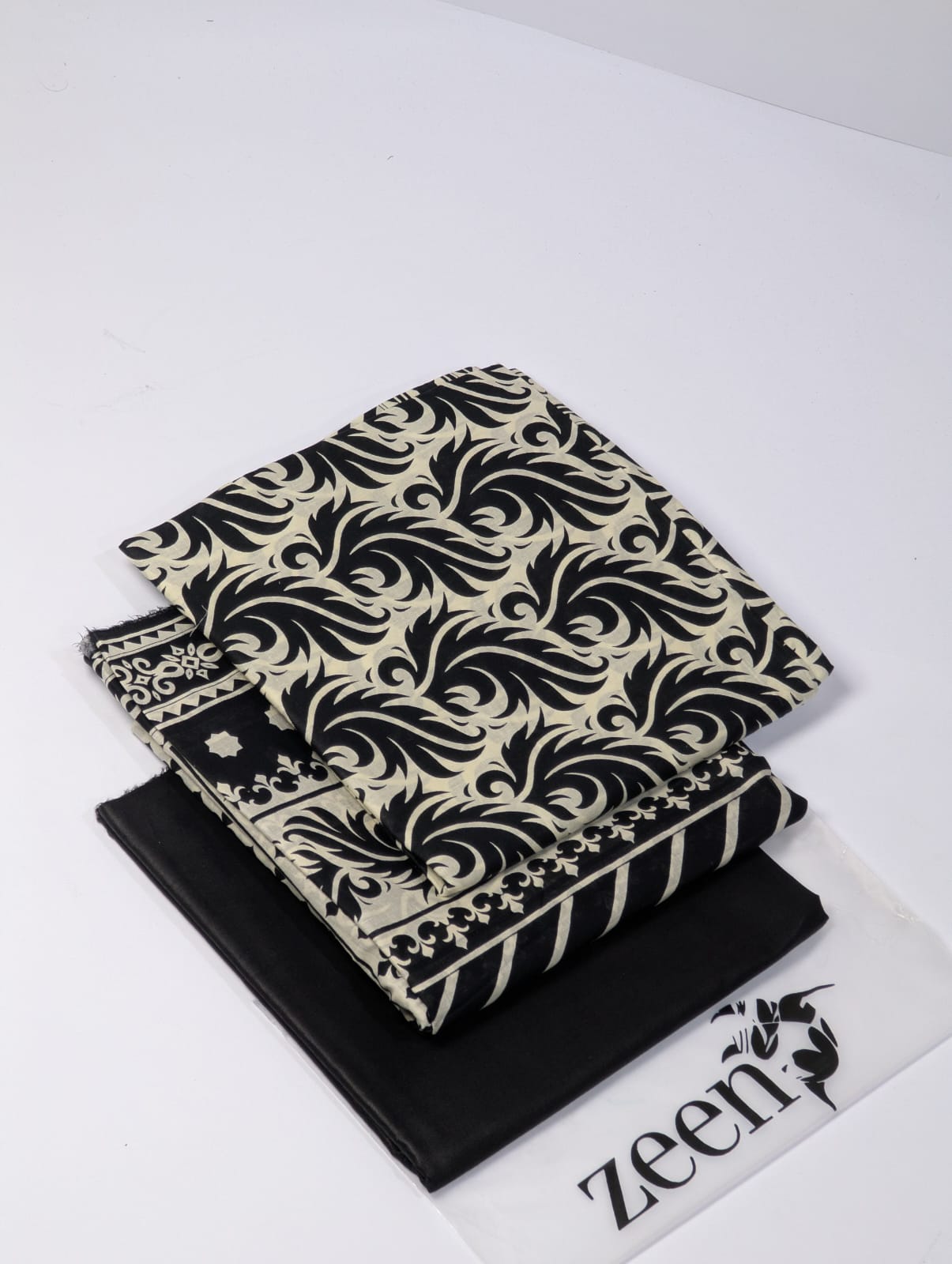 Zeen Printed Lawn Unstitched 3Piece D-018