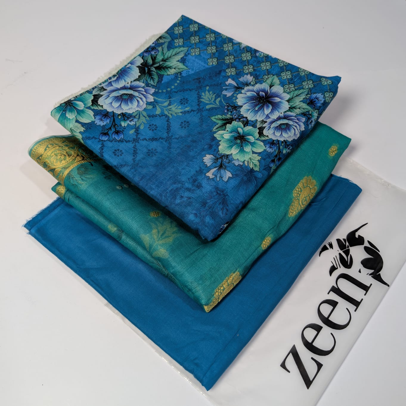 Zeen Printed Lawn Unstitched 3Piece D-108