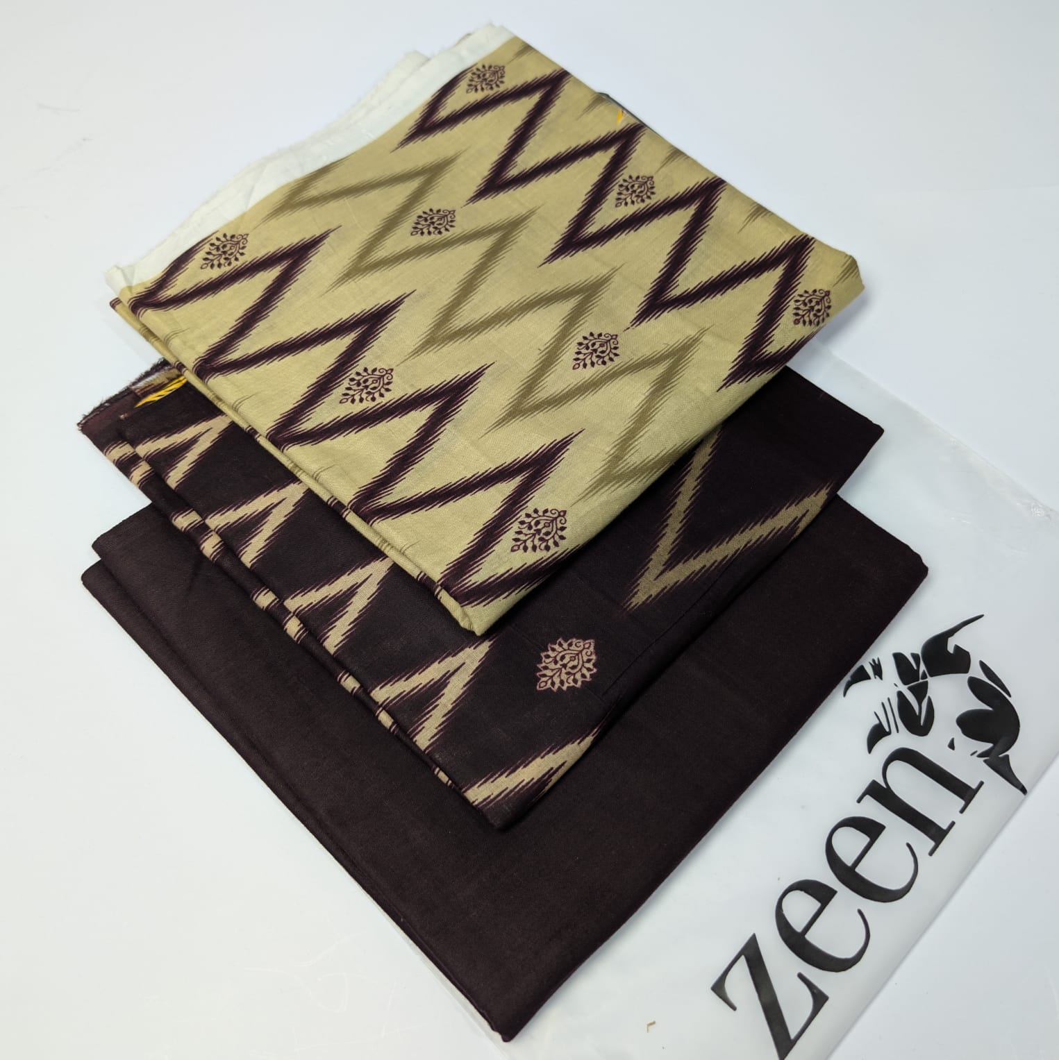 Zeen Printed Lawn Unstitched 3Piece D-81