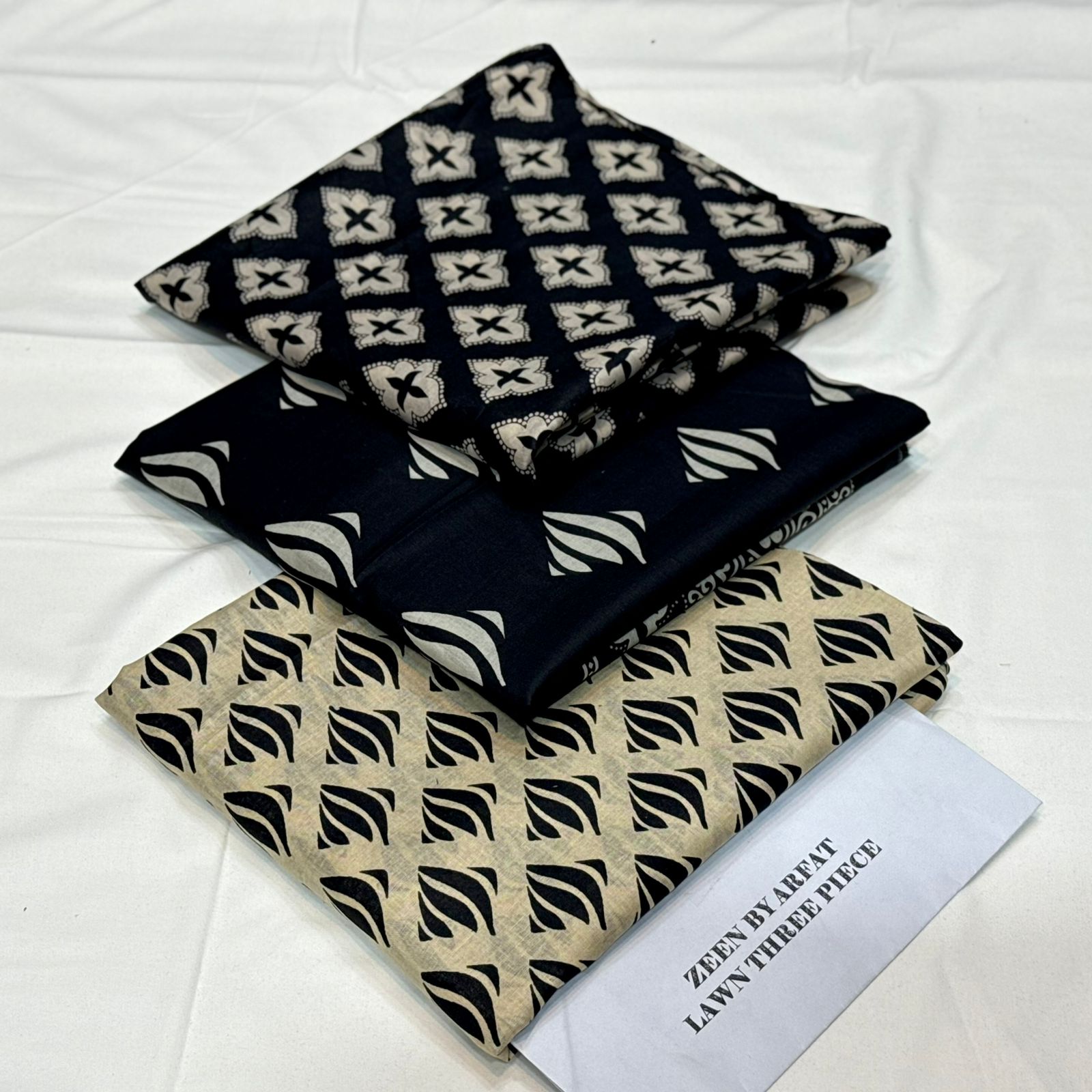 Zeen Printed Lawn Unstitched 3Piece D-55